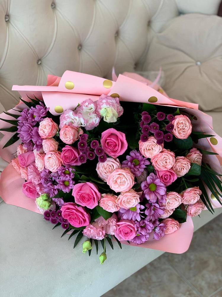 Букет цветов из: Хризантемы, Розы и Лизиантусы в Бунятино