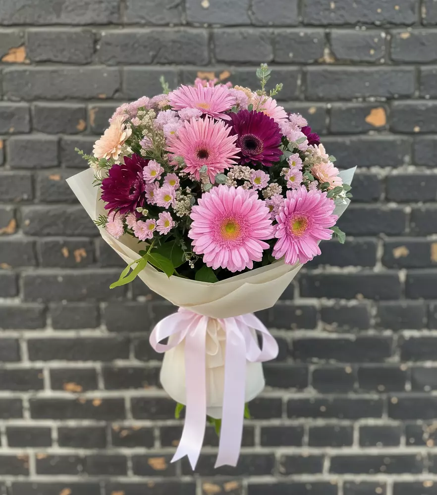 Букет цветов из: Герберы и Хризантемы в Бунятино