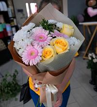 Букет цветов из:  Герберы, Розы и Хризантемы #REPLACE_PRED# Бунятино