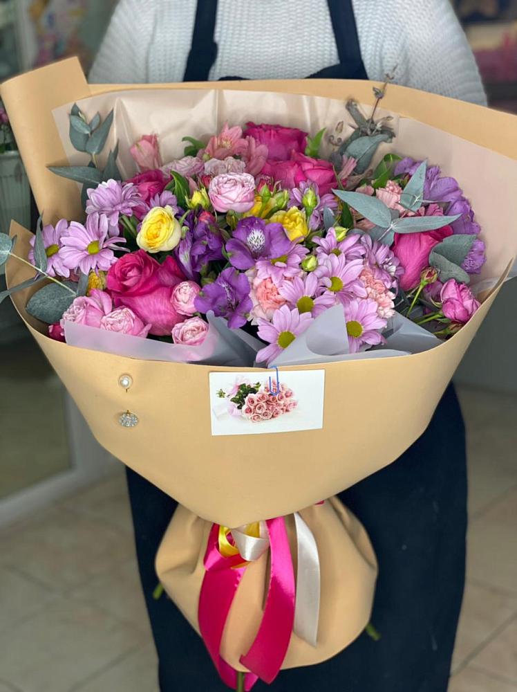 Букет цветов из: Хризантемы, Гвоздики и Альстромерии в Бунятино