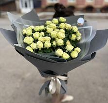 Букет Белые кустовые розы Солинеро в Бунятино