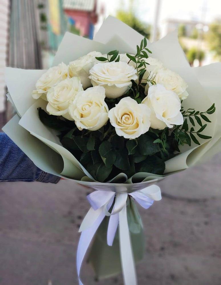 Букет Белые розы Проуд в Бунятино