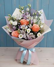 Букет цветов из:  Лизиантусы, Розы, Альстромерии и Гипсофила в Бунятино