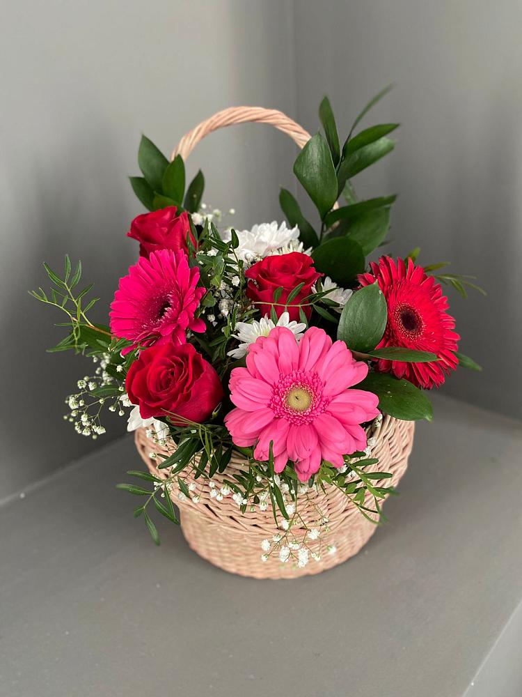 Цветочная композиция из Розы, Хризантемы и Герберы в корзине в Бунятино