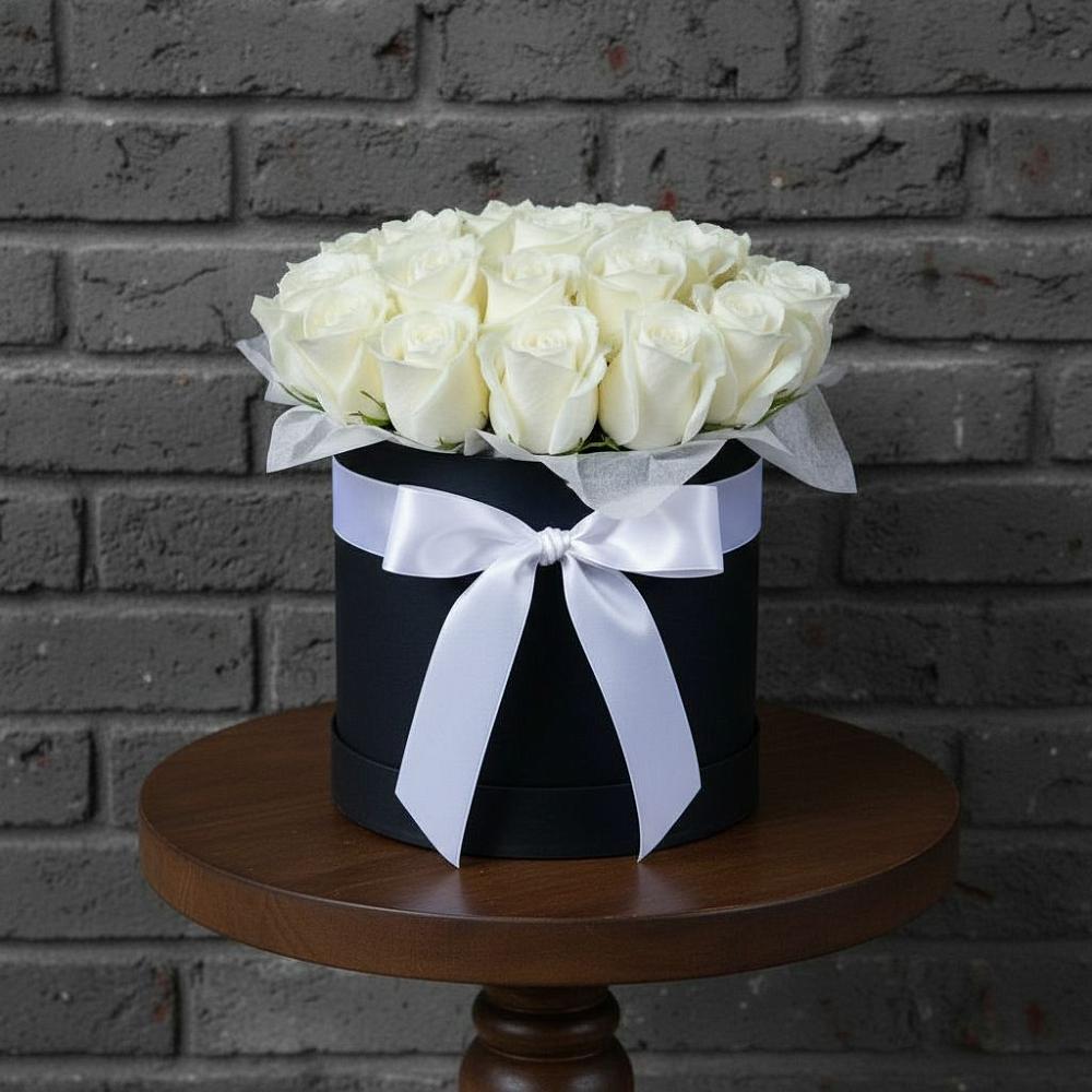 Цветочная композиция из Розы в шляпной коробке в Бунятино